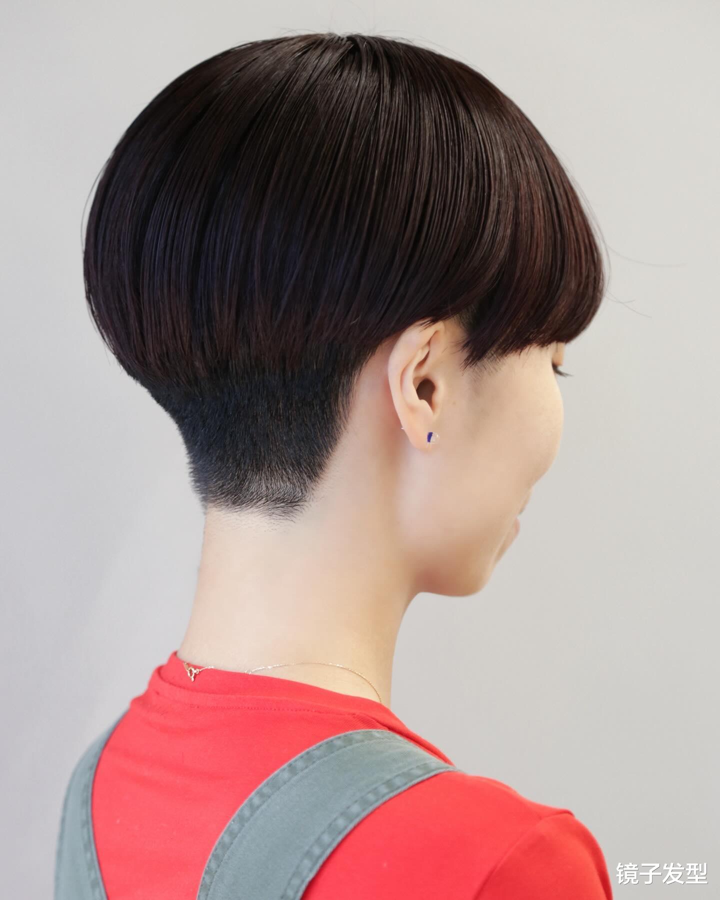 女士推边短发：利落显年轻，时尚新潮流