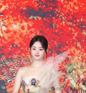 赵丽颖和曾黎的梦幻联动！两位美女同框出席《与凤行》发布会