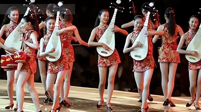 21年前，“女子十二乐坊”爆火，放弃中国去日本发展，如今咋样了