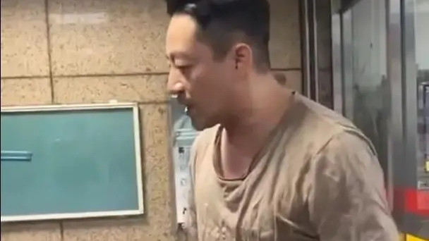 这对夫妻真好玩，都口口声声为了孩子，实则在不断伤害中