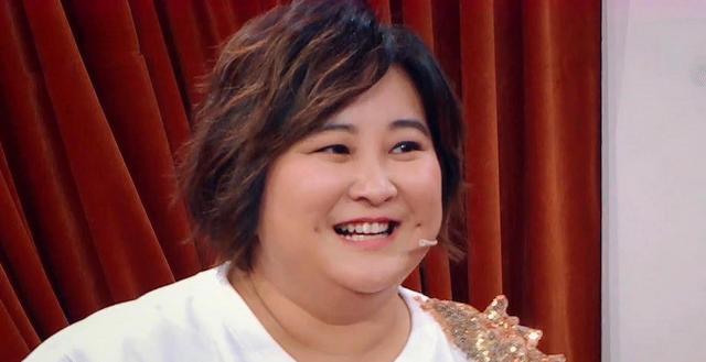 不装了，怒减100斤的贾玲摘下小丑面具，真实的她才可怕！