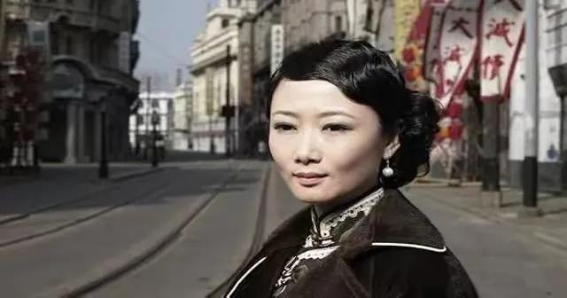 她为了不变老，20年不吃晚饭不生孩子，如今42岁老得却像62岁