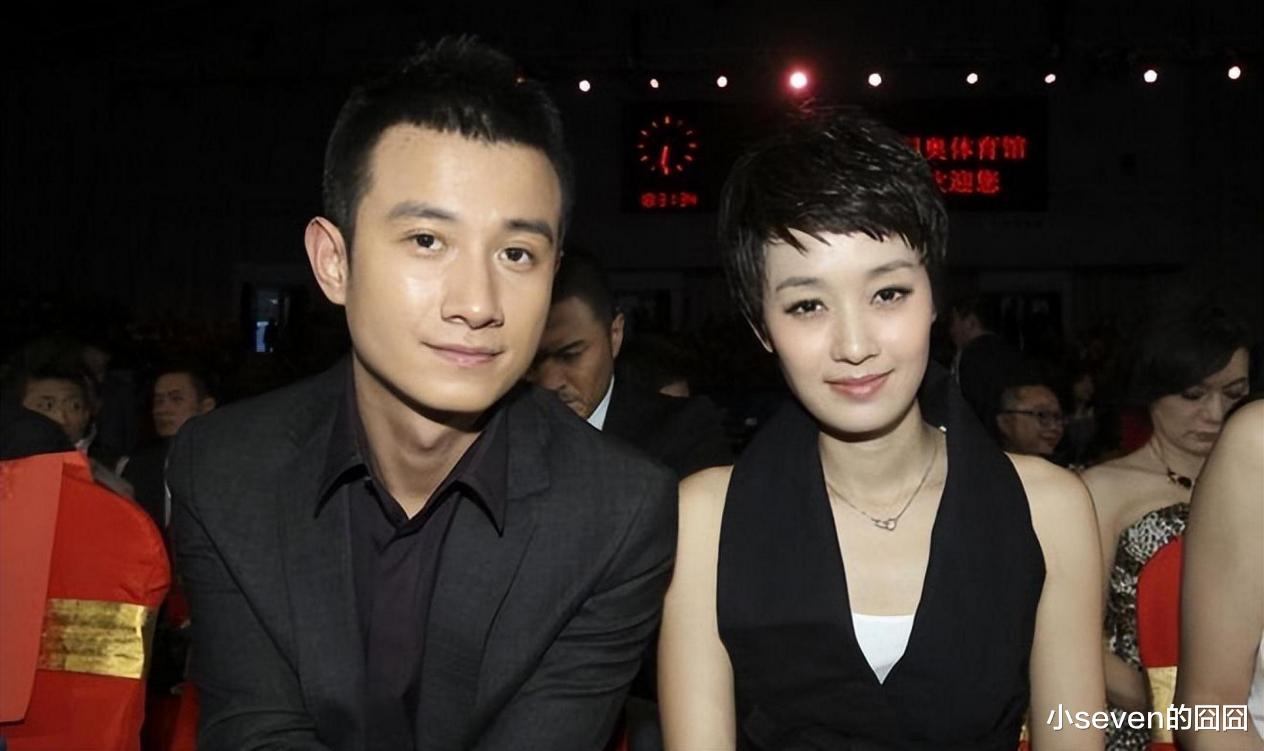 40岁文章近照曝光,颜值重回巅峰,和大女儿共用一张脸合照像兄妹