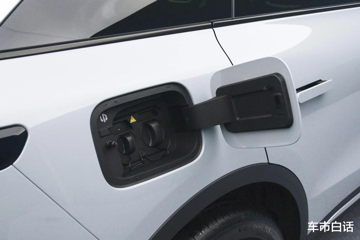 高品价比SUV如何选?零跑全新C11对比深蓝S07,都有哪些差距?