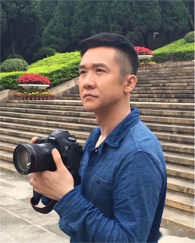 醒醒吧！没军人气质就不要尬演，真正演出军人气场的只服这5位