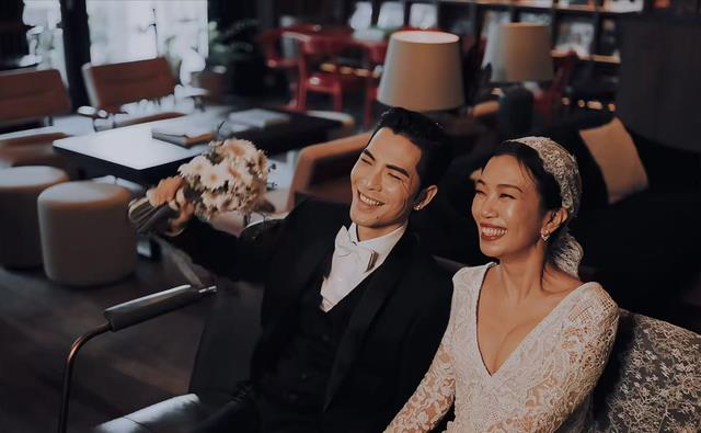 萧敬腾婚礼现场,51岁新娘超美,萧敬腾爸爸催生:希望家里添丁