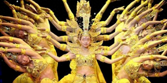 邰丽华|当年春晚“千手观音”聋哑人领舞，拒绝富豪，嫁穷小子，如今...