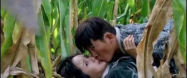 出名的老婆奴,拍戏不计片酬,硬把老婆带身边,45岁老成这样!