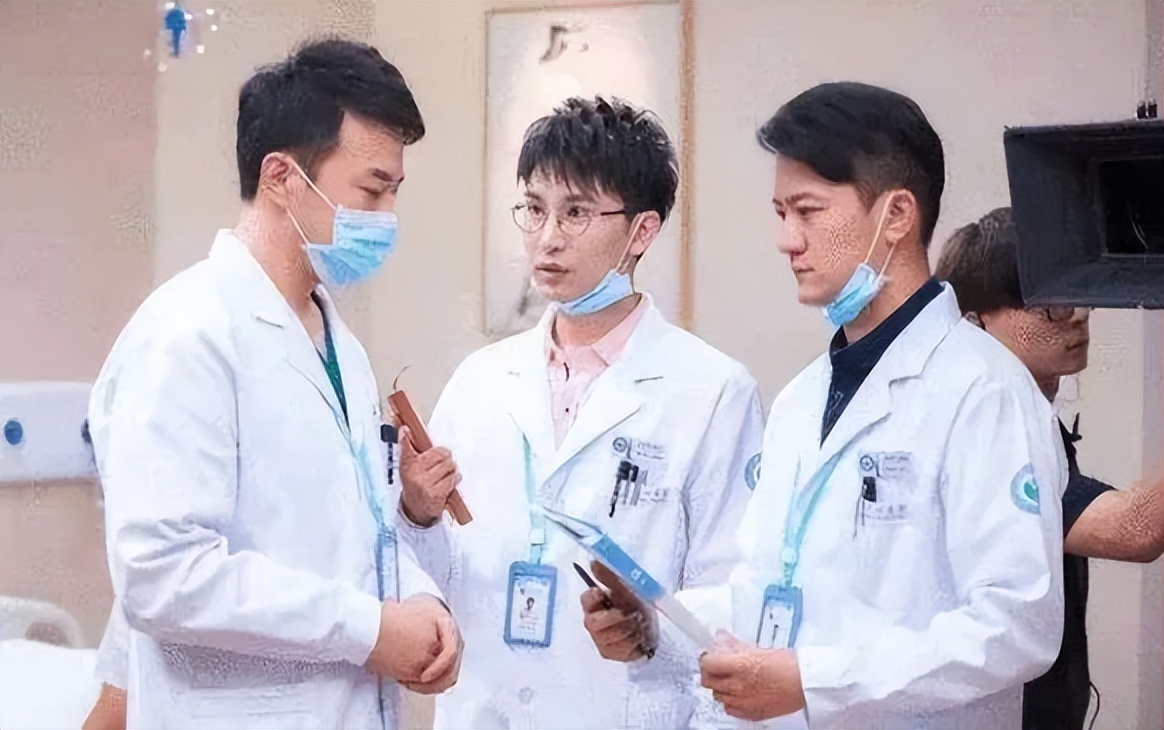 女大学生“理想男友”职业排名,公务员不吃香了?榜首成为香饽饽