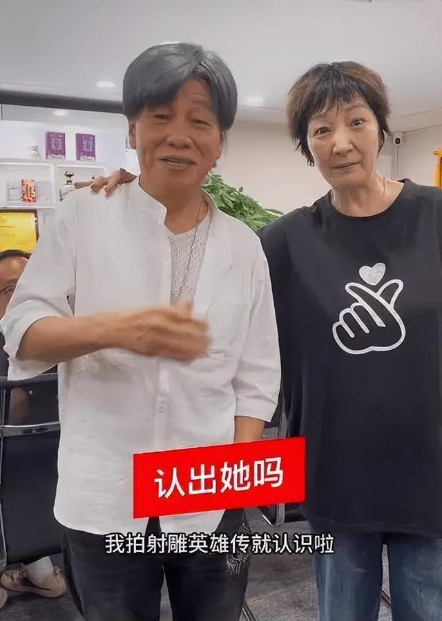 68岁米雪对比59岁雪梨：相差10岁却截然不同，妹妹已经一脸褶子