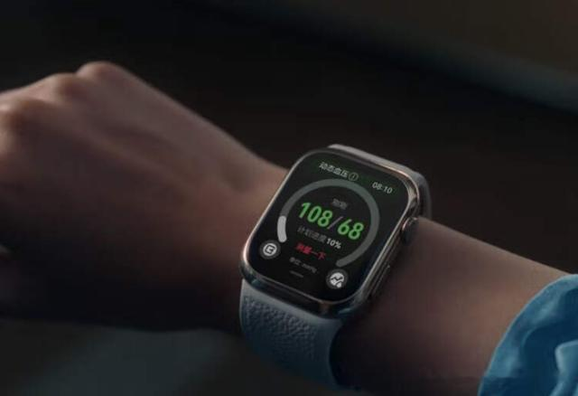 华为WATCH D2智能手表首发亮相 京东下单可享30天试用换新