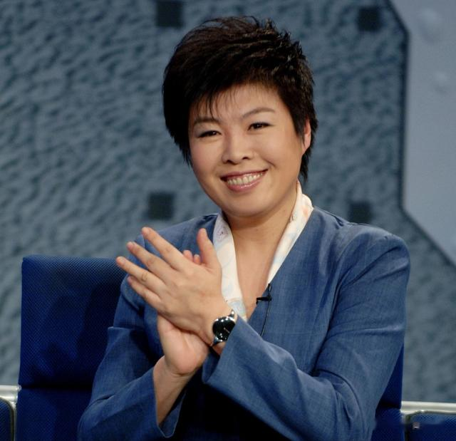 百家讲坛|《百家讲坛》文化明星现状：有人被抵制，有人去世，2人至今红火