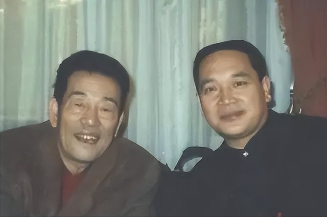 大口吃肉大碗喝酒、华子不离身,92岁杨少华,在享福路上一去不返