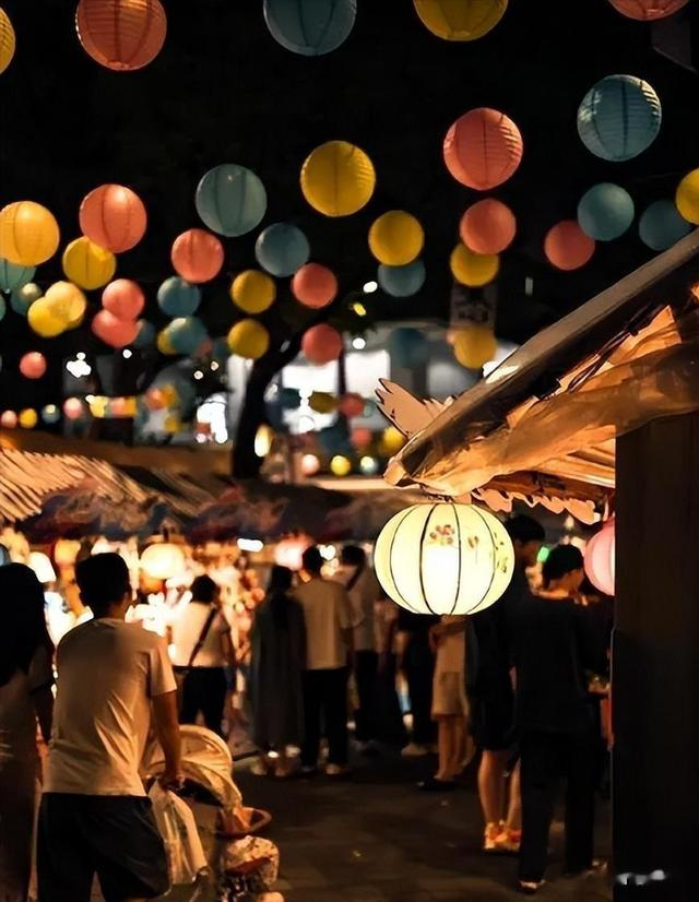 看了央视中秋晚会节目单后!难掩激动的泪水,网友:该来的都来