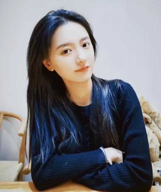 于正新签花旦被曝知三当三，上午出道下午塌房，于正称已报警