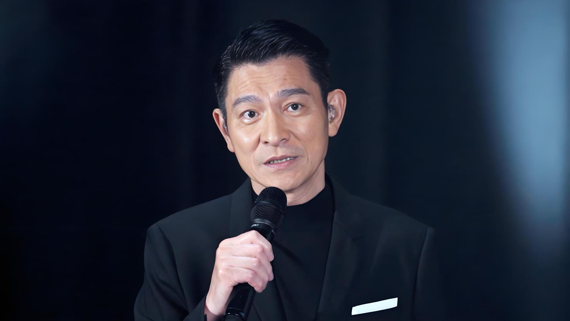 刘德华12岁女儿近照曝光，花5亿富养大的女儿，没想到长成了这样…