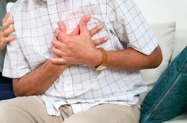 数名医生建议：心率不超过这个值，不用担心猝死，该吃吃该喝喝