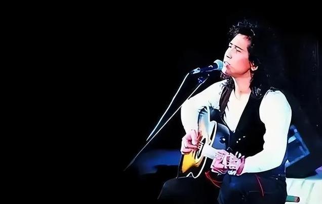 齐秦苏州演唱会,人都胖成什么样了,唱的太痛苦了,观众都吓傻了