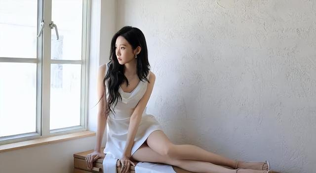 张艺凡176cm，真腿精也！东北姑娘大长腿众多，难道因为吃得好？