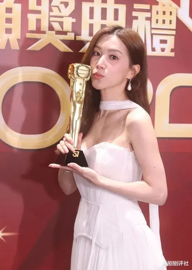 TVB女星自爆有亲密对象, 扬言拿到视后就结婚生子, 出道被批拜金近年成功洗底