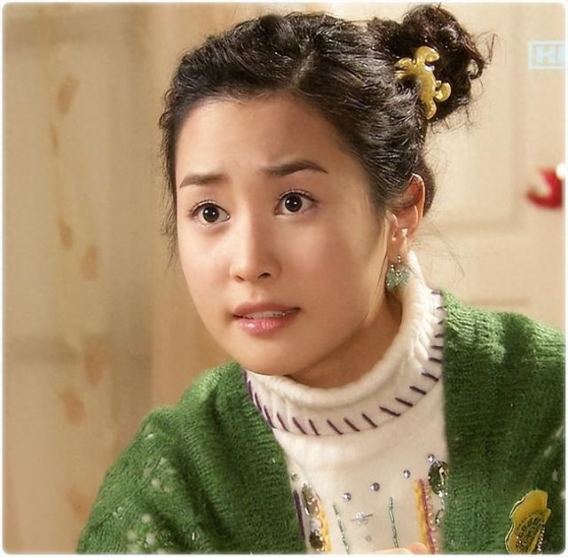 40岁韩国女星跑上海安家,房子估价1000多万,扎根中国来直播赚钱