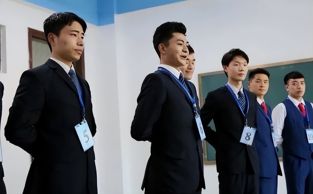 面试官:李字少了“木”是什么字?回答子的都错了,00后机智回复