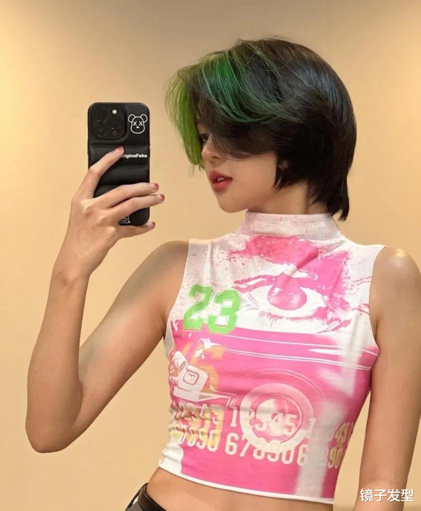 女士短发别乱剪,想要时尚不如试试刘海染,好看个性很有回头率