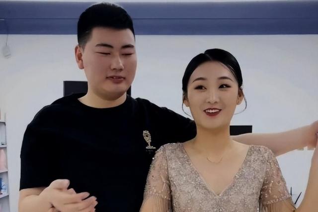 陈亚男连发3条动态,暗示陈萌拆散了她和朱小伟,评论区一片骂声