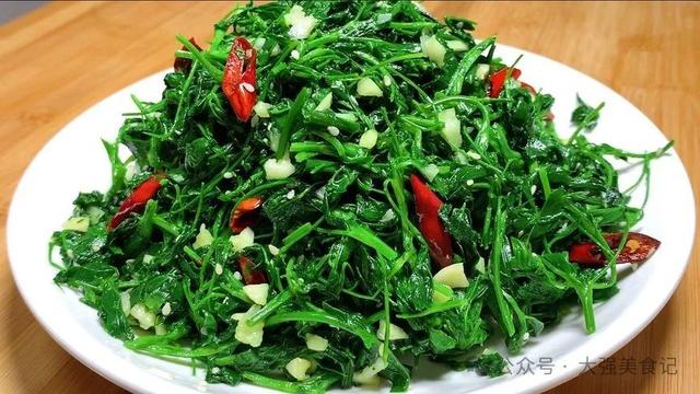 春天,这菜可劲吃,一降火,二通便,三消炎,四强免疫,别手软