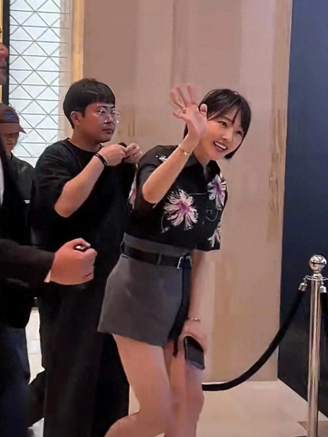 白百何的身材最接近普通人，看起来有点肉肉的