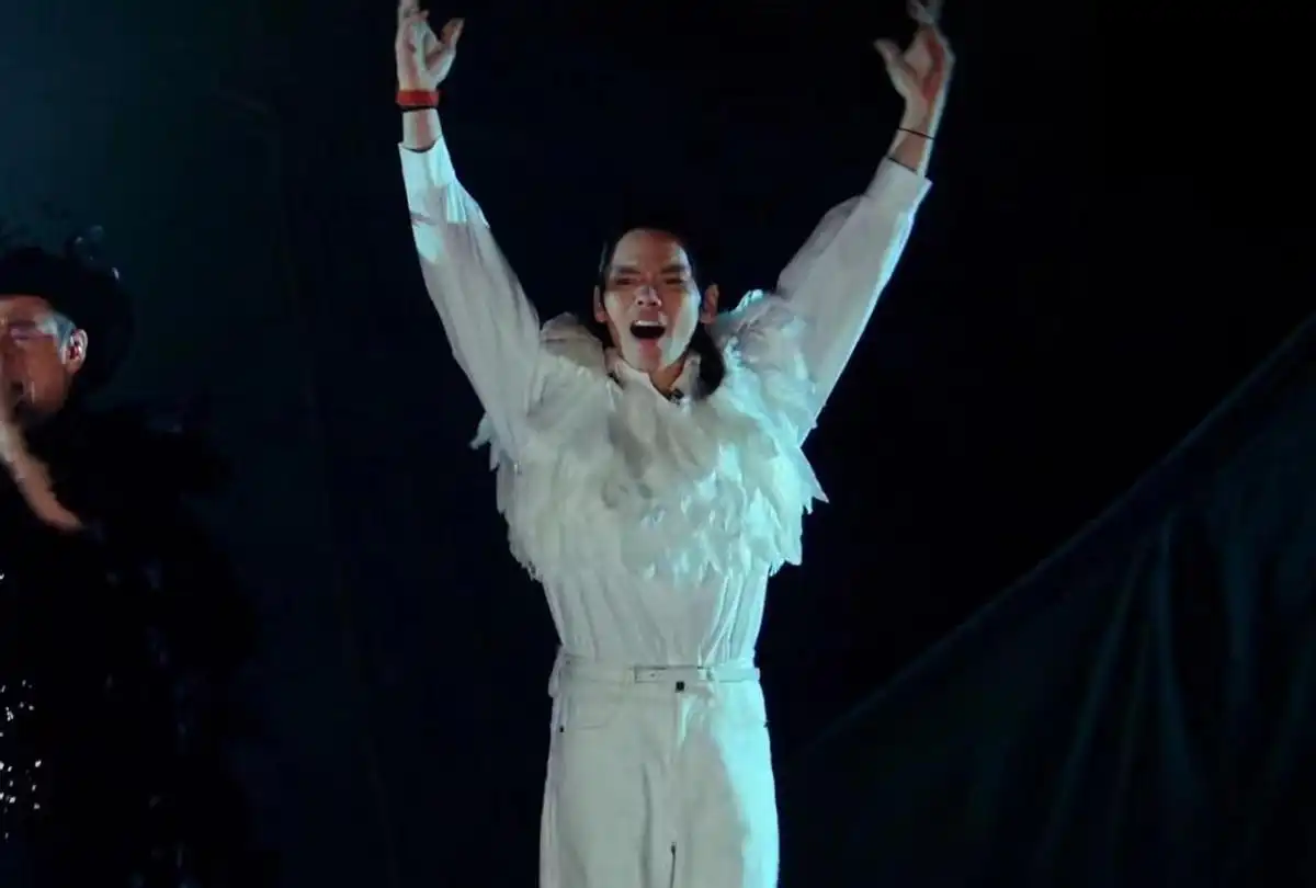 这一次,港星向佐的体面,被2位日本男星撕了个稀碎