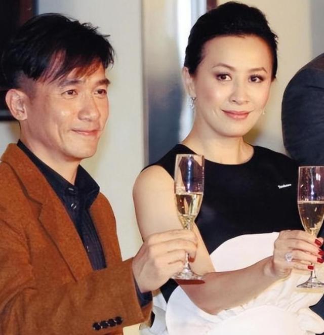 摊牌了，梁朝伟官宣新身份，62岁久居日本的他已走上另一条大道！