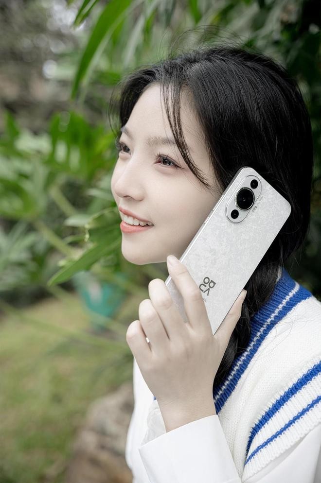 1695元,入手华为nova12活力版,那绝对是物有所值的!