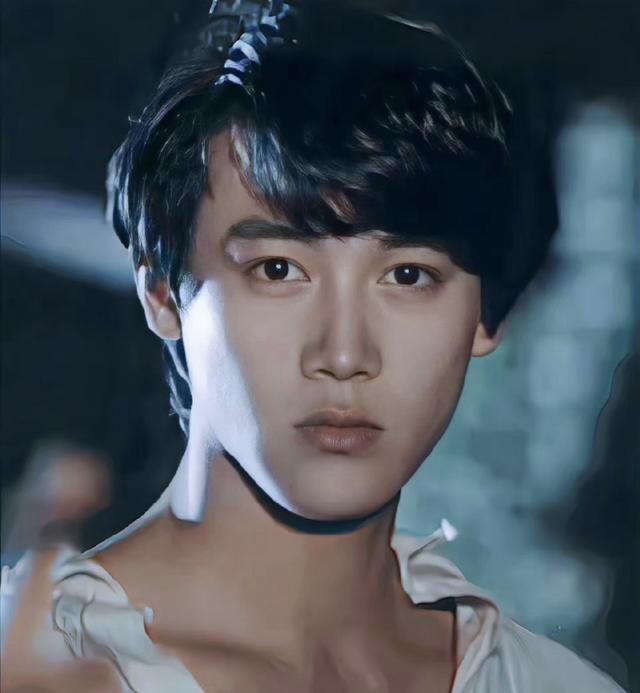 48岁陆毅和48岁陈坤都已老得“一塌糊涂”，53岁胡兵依然帅得坚挺