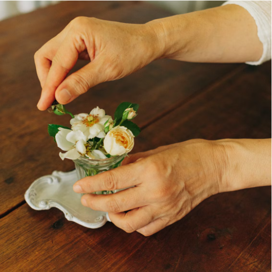 70+岁阿姨坚持健身10年，网友：这样的自律生活我超羡慕！