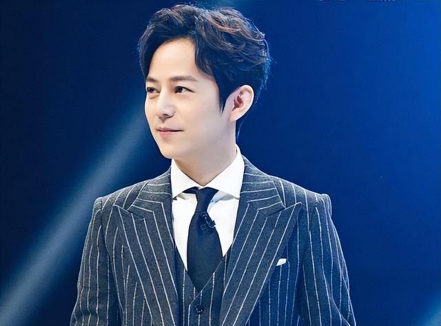 戏子误国！人民网发声整治饭圈文化，这4位明星首当其冲