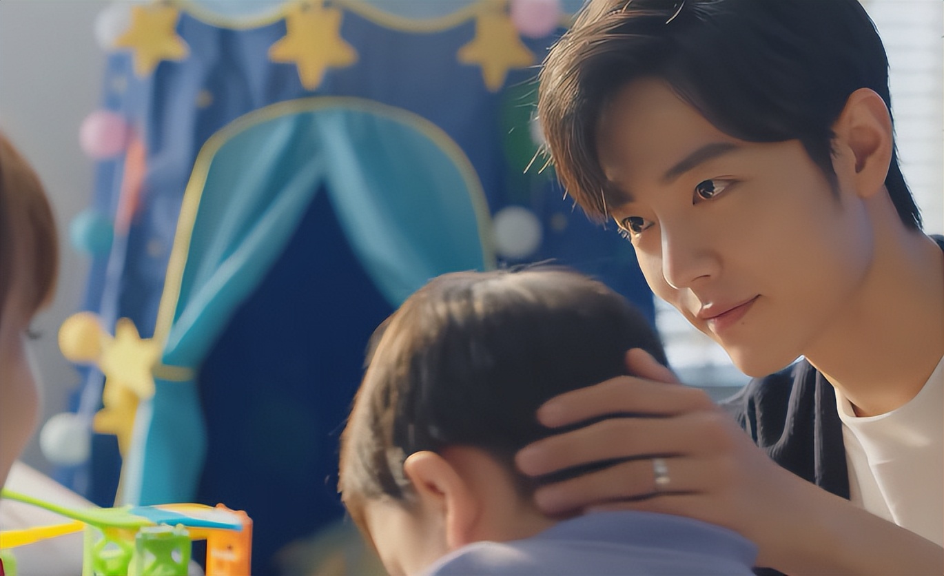 32岁肖战都演爸了,32岁黄景瑜却还演高中生,孙俪说的话真没错