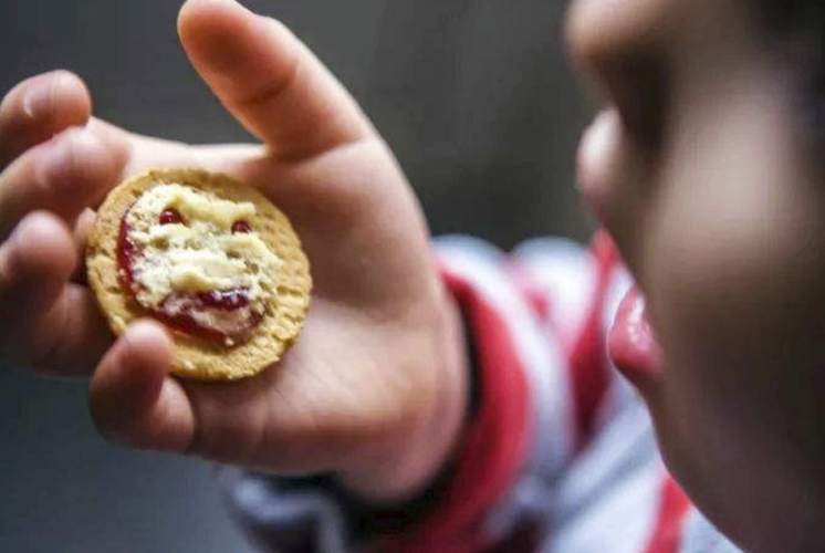 我不阻止娃吃零食，但最大的“反式脂肪刺客”可能藏在你家厨房！你中招了没