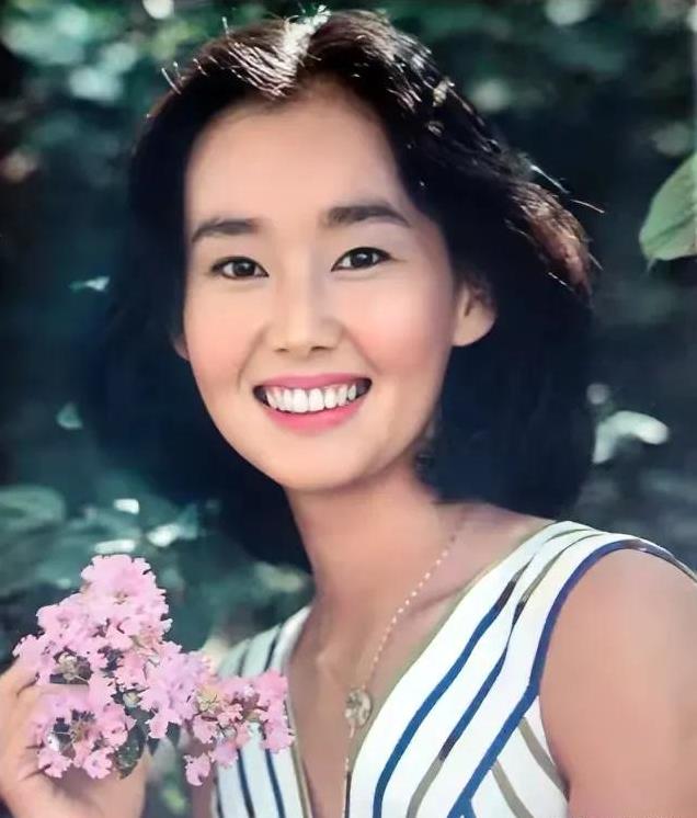 最是人间留不住！如今的“糟老婆子”，年轻时也曾是“一眼万年”