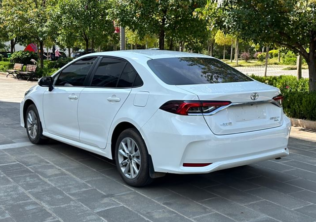 开完丰田卡罗拉，再开朋友的大众朗逸，车主：它们的差别还真不小