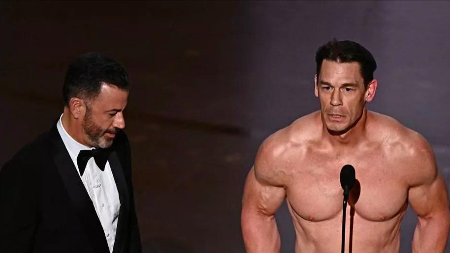 奥斯卡最疯狂时刻：约翰塞纳裸奔颁奖，致敬1974年经典瞬间