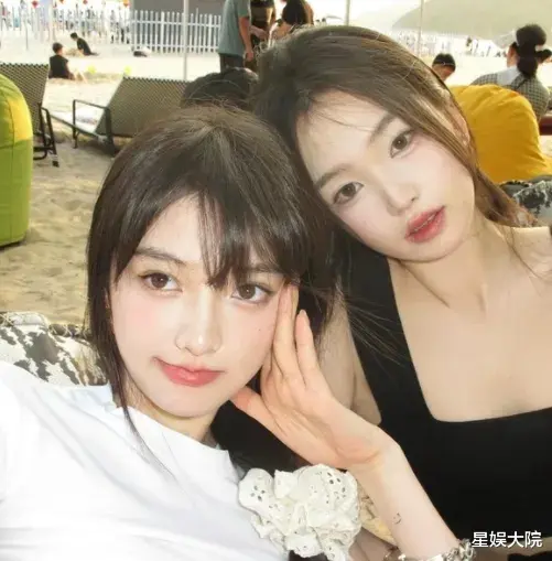 范丞丞和大2岁周洁琼被爆恋情,双方回应来了