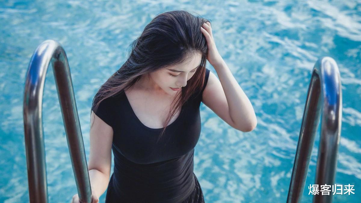 徐冬冬霸气回应网友质疑：龙套小钱自足，何需靠人接盘？