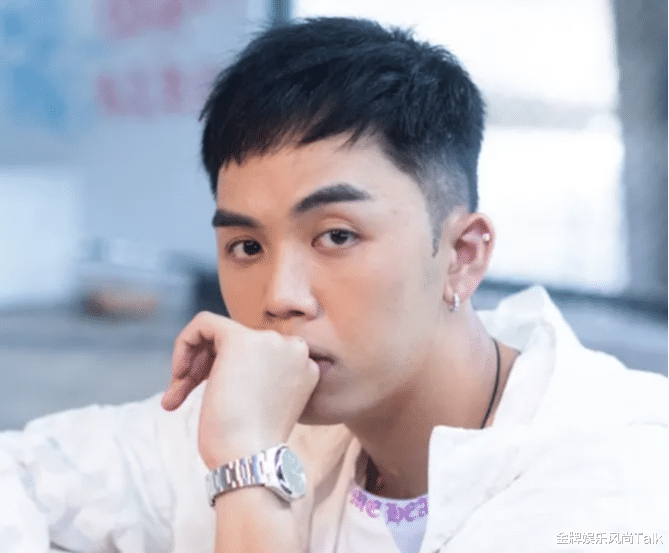 富婆妻子被骂丑！TVB亿万驸马伍富桥强势护妻霸气回怼网民