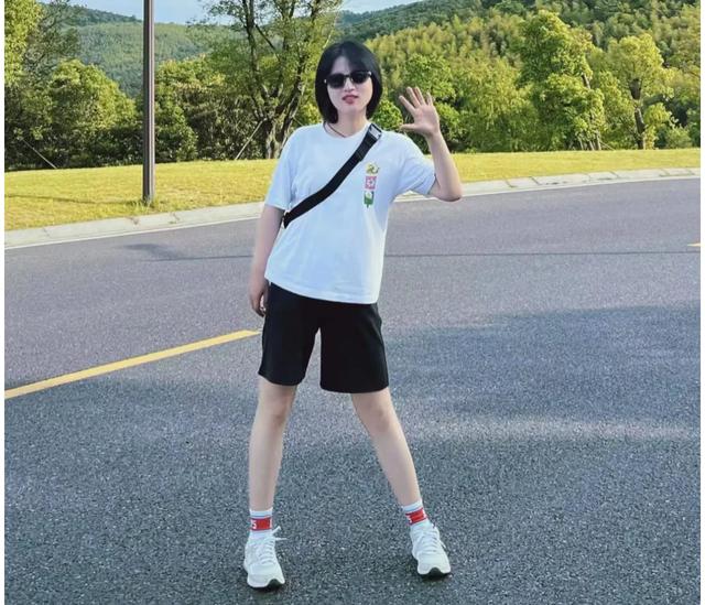 何洁科学减肥法帮我逆天改命！吃肉3个月瘦50斤变成小腰精的秘诀