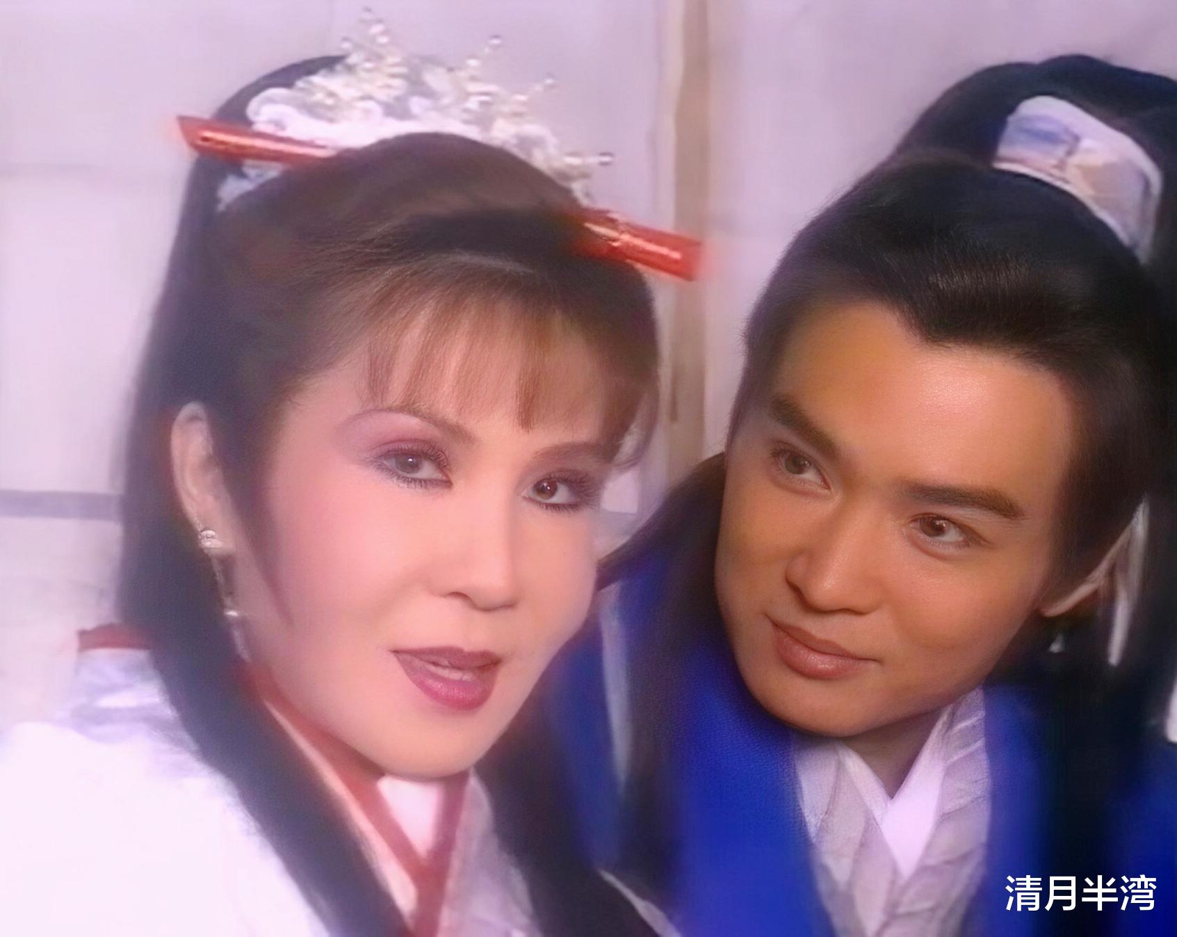 “天生桃花眼”的男星只服这8位，眉目传情透着苏感，看狗都深情