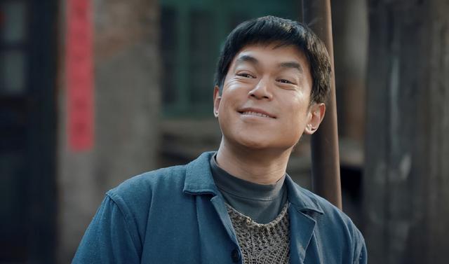 长相被嘲像猴子,跑十九年龙套,43岁的刘冠麟走红并不是意外