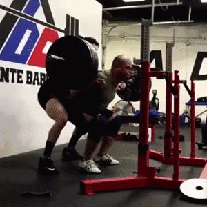 37岁男子因健身时用力过猛，“肠管”掉了出来！瞎练？