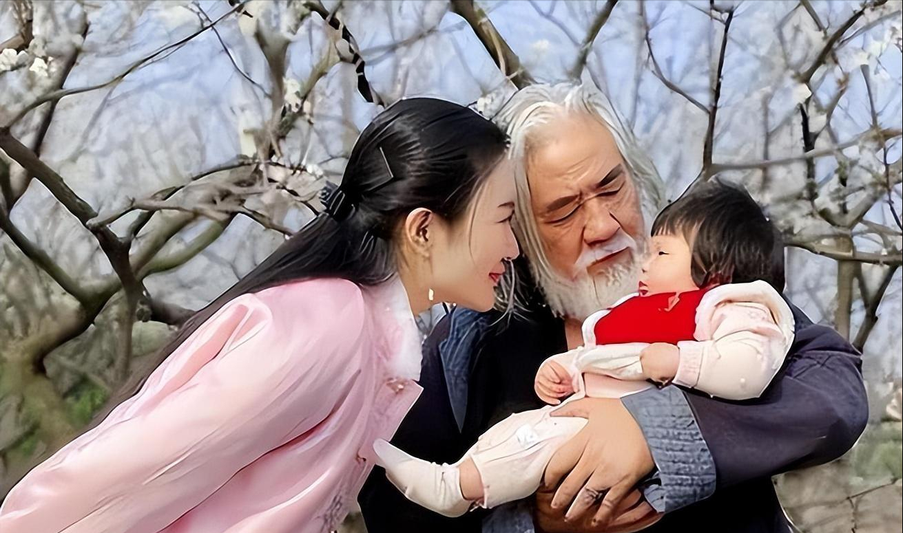 “老牛吃嫩草”的5位男星,在当爷爷的年纪当了爹,幸福又辛苦