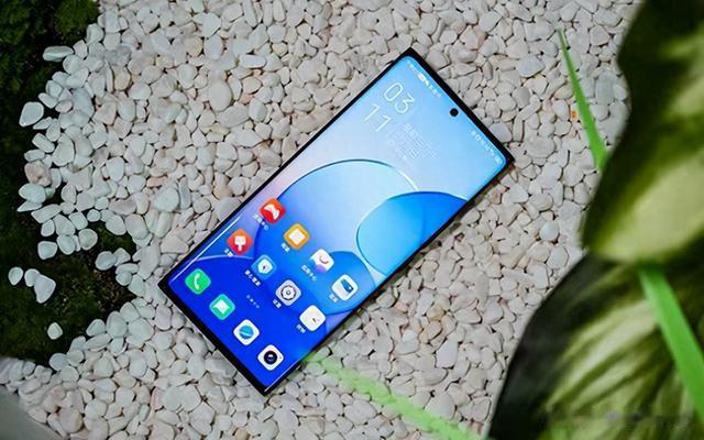 目前最适合捡漏的3款手机，价格降至冰点价，价格便宜五年不卡顿